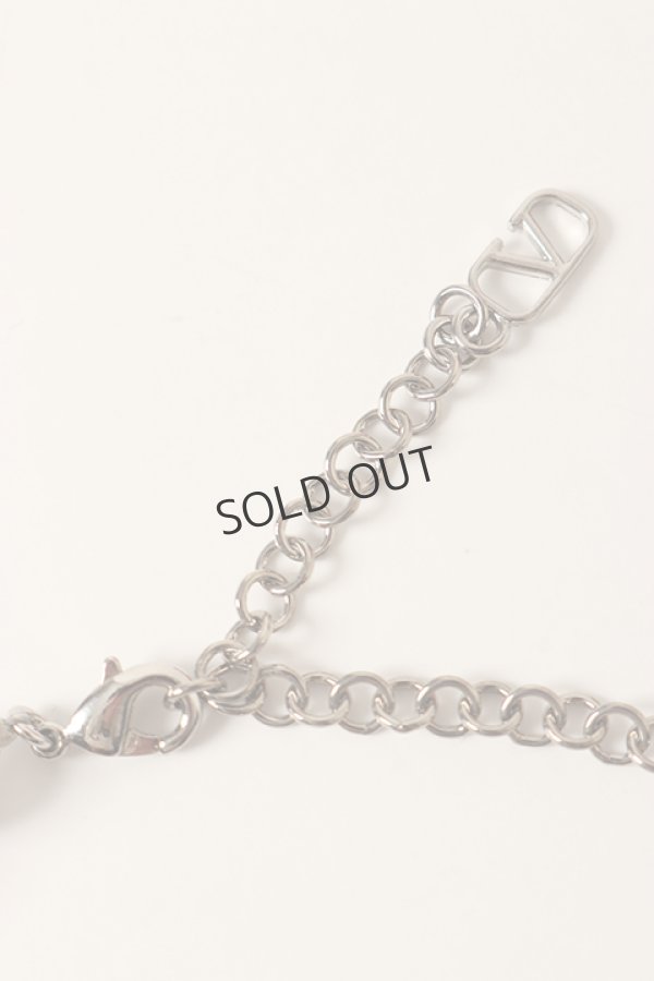 画像3: {SOLD}Valentino ヴァレンティノ Vロゴ シグネチャー メタル x スワロフスキー(R)パールビーズ チョーカー{-BDS} (3)