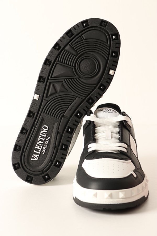 画像5: 【 30%OFF セール132,000円→92,400円】 Valentino ヴァレンティノ フリードット カーフスキン ロートップスニーカー{-BDS} (5)