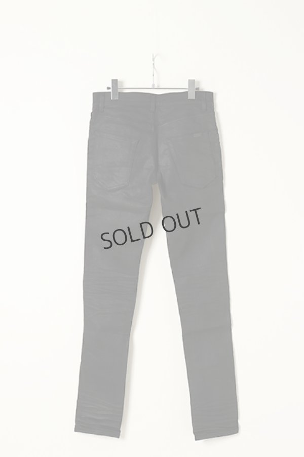 画像4: {SOLD}SAINT LAURENT PARIS サンローランパリ SKINNY-FIT JEANS IN COATED BLACK DENIM{527389-Y824K-1076-BBA} (4)