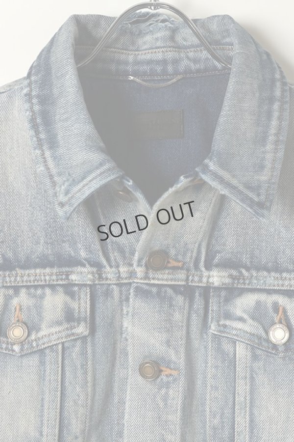 画像2: {SOLD}SAINT LAURENT PARIS サンローランパリ DESTROYED JACKET IN 70S BLUE TRASH DENIM{596908-YE957-4342-BJA} (2)