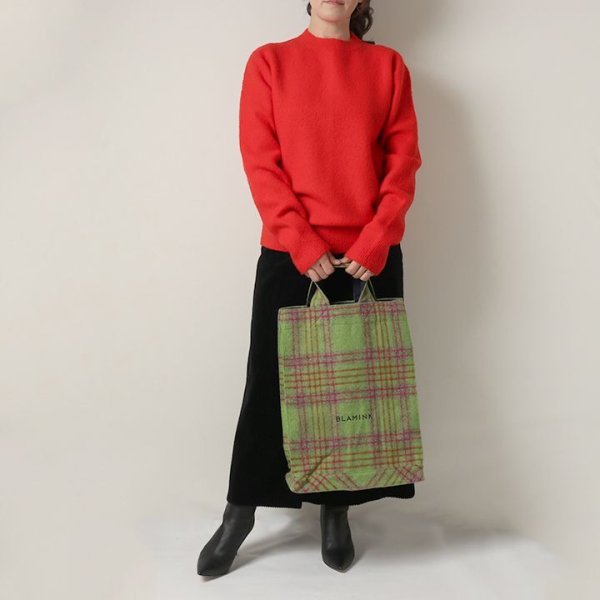 画像8: 【 40%OFF セール42,900円→25,740円】 BLAMINK ブラミンク アルパカウールチェックトートバッグ{7932-299-0090-OLV-BJA} (8)