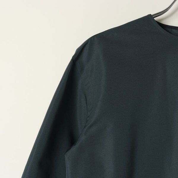 画像4: 【 40%OFF セール93,500円→56,100円】 BLAMINK ブラミンク コットンシルクバックジップブラウス{7921-230-0159-GRN-BAA} (4)