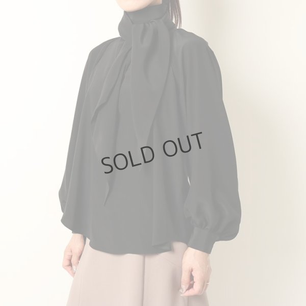 画像11: {SOLD}BLAMINK ブラミンク PRE シルクスカーフロングスリーブブラウス{7921-230-0204-BLK-BBA} (11)