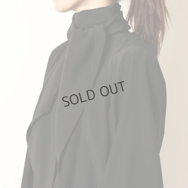 画像12: {SOLD}BLAMINK ブラミンク PRE シルクスカーフロングスリーブブラウス{7921-230-0204-BLK-BBA} (12)