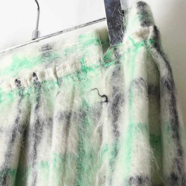 画像5: 【 40%OFF セール165,000円→99,000円】 BLAMINK ブラミンク モヘヤウールシャギーチェック ギャザースカート{7924-230-0168-OFF WHITE-AIA} (5)