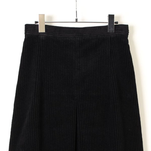 画像3: 【 40%OFF セール82,500円→49,500円】 BLAMINK ブラミンク コットンコーディロイボックスプリーツスカート{7924-230-0180-BLK-AIA} (3)
