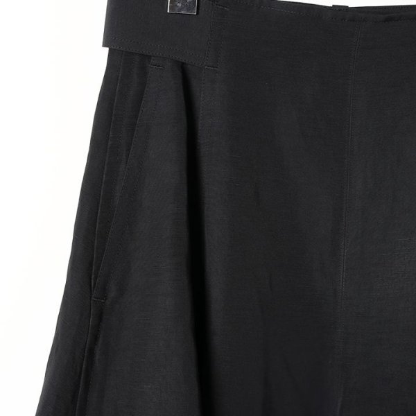 画像5: 【 40%OFF セール88,000円→52,800円】 BLAMINK ブラミンク レーヨンリネンサイドベルトフレアスカート{7924-299-0248-BLK-BAS} (5)