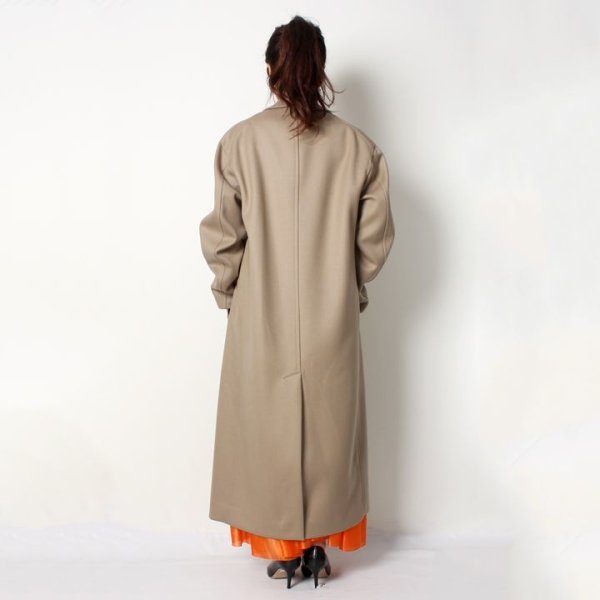 画像9: 【 40%OFF セール231,000円→138,600円】 BLAMINK ブラミンク ウールステンカラー ロングコート{7925-299-0158-BEIGE-AIA} (9)