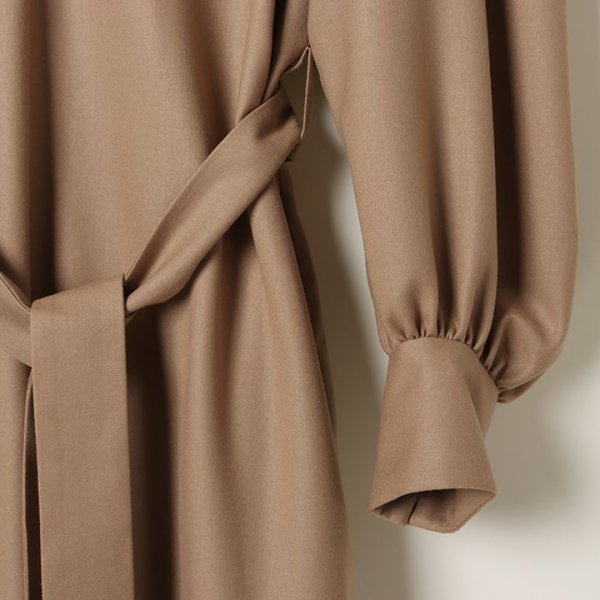 画像4: 【 40%OFF セール110,000円→66,000円】 BLAMINK ブラミンク ウールVネックロングスリーブワンピース{7926-230-0233-BEG-BJA} (4)