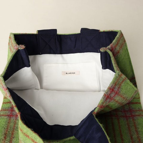 画像5: 【 40%OFF セール42,900円→25,740円】 BLAMINK ブラミンク アルパカウールチェックトートバッグ{7932-299-0090-OLV-BJA} (5)