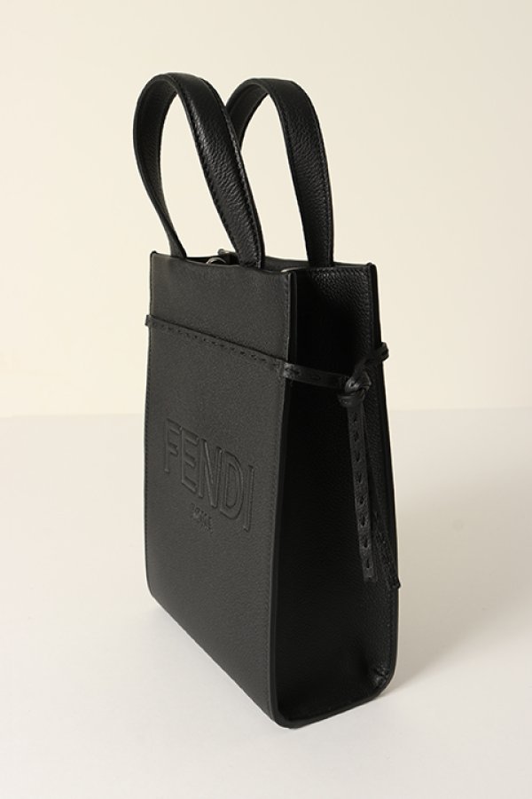 画像4: FENDI フェンディ ゴートゥ ショッパー スモール ブラックレザー バッグ{-BCS} (4)
