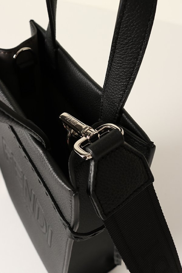 画像8: FENDI フェンディ ゴートゥ ショッパー スモール ブラックレザー バッグ{-BCS} (8)