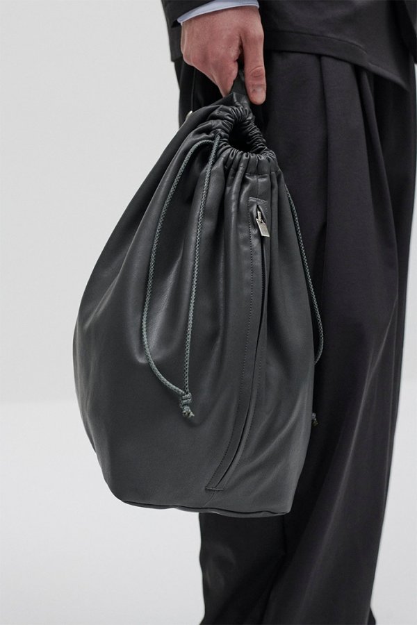 画像3: ATTACHMENT アタッチメント シンセティックレザー バケットバッグ{-BFS} (3)