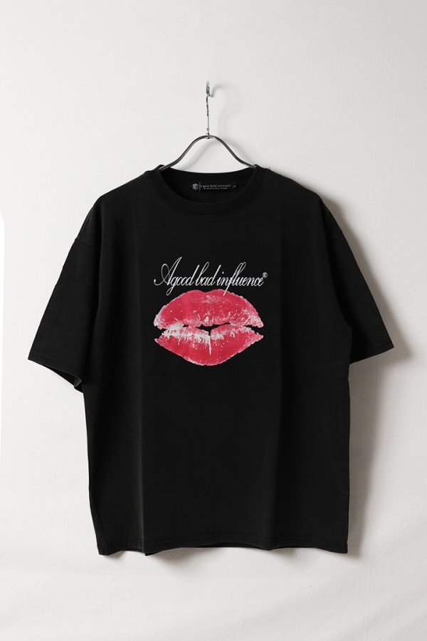 画像1: a good bad influence アグッドバッドインフルエンス KISS OF LIFE T-SHIRT{-BES} (1)