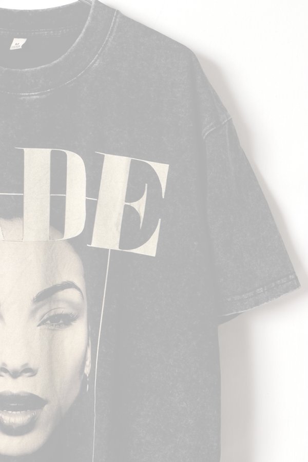 画像4:   Sade Print Round Neck T-shirt{-BFS} (4)
