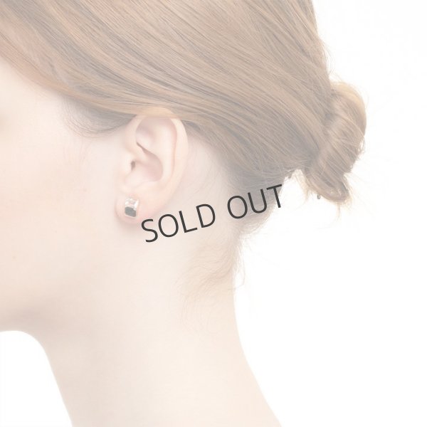 画像2: {SOLD}Hirotaka ヒロタカ Bird Of Paradise Stud Pierce with Onyx & White Topaz{-BJA} (2)