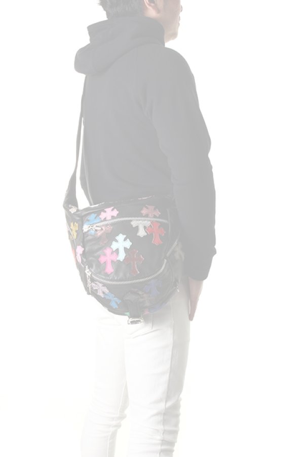 画像4:  {SOLD} CHROME HEARTS クロムハーツ キルティング セメタリークロスパッチ ボディバッグ {-AHA}  :CH-1901-03-F  (4)