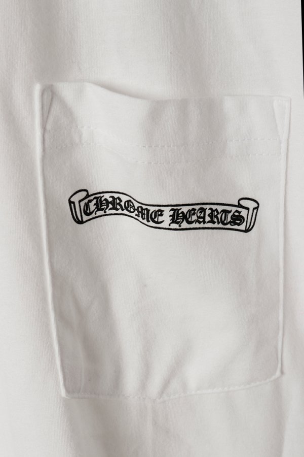 画像3: ★海外買付 新品 インボイス付 CHROME HEARTS  クロムハーツ スクロールラベル ショートスリーブ ポケットTシャツ{408129111WHT***759-BFS} (3)