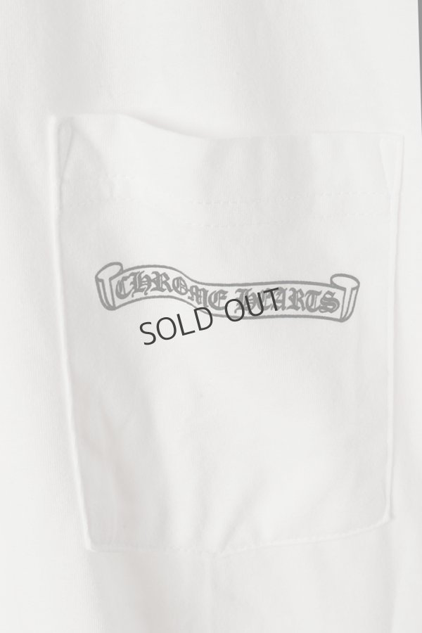 画像3: {SOLD}★海外買付 新品 インボイス付 CHROME HEARTS  クロムハーツ スクロールラベル ショートスリーブ ポケットTシャツ{408129111WHT***759-BFS} (3)
