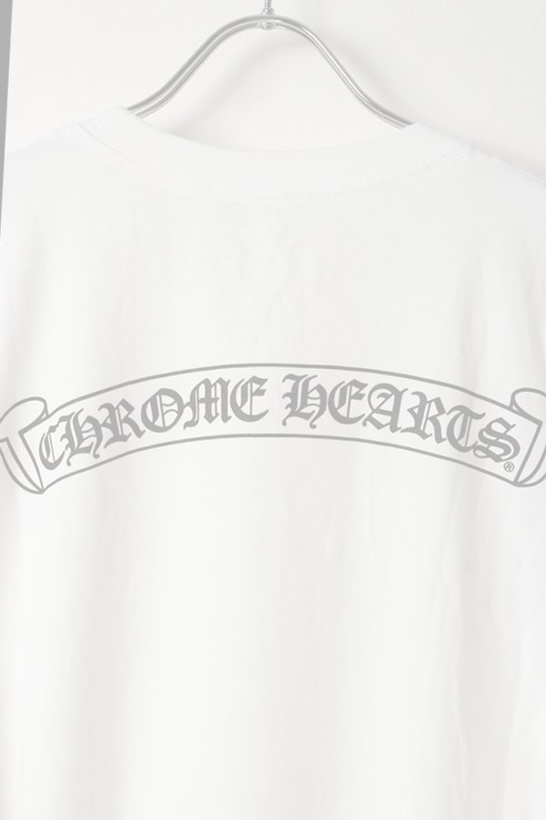 画像7:  {SOLD} CHROME HEARTS  クロムハーツ スクロールラベル ショートスリーブ ポケットTシャツ {408129111WHT***759-BFS}  :CH202601-03-WHT-XXL  (7)