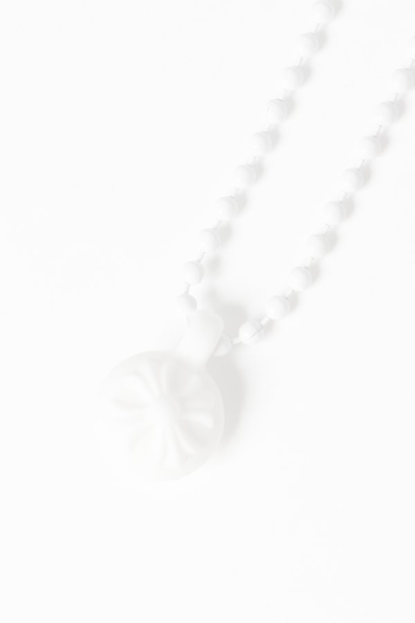 画像2:  {SOLD} CHROME HEARTS クロムハーツ クロスボール シリコンネックレス {-BFS}  :CH202603-11-WHT-F  (2)