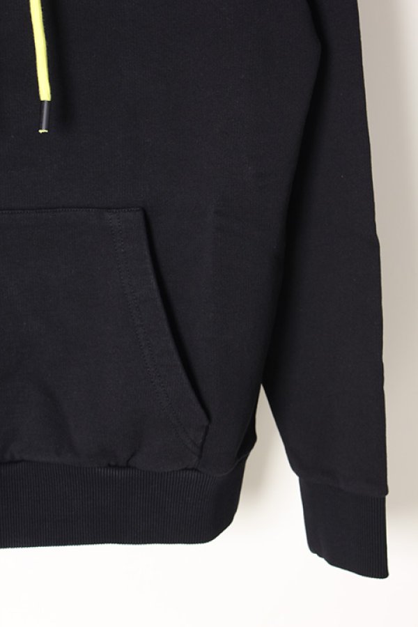 画像3: 【 40%OFF セール58,300円→34,980円】 MARCELO BURLON マルセロ ブロン COUNTY 3000 REGULAR HOODIE{CMBS20-099-1015-BJS} (3)