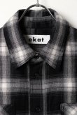 画像2: ekat エカット(UNISEX) PATCH POCKET CHECK SHIRT{-BEA} (2)