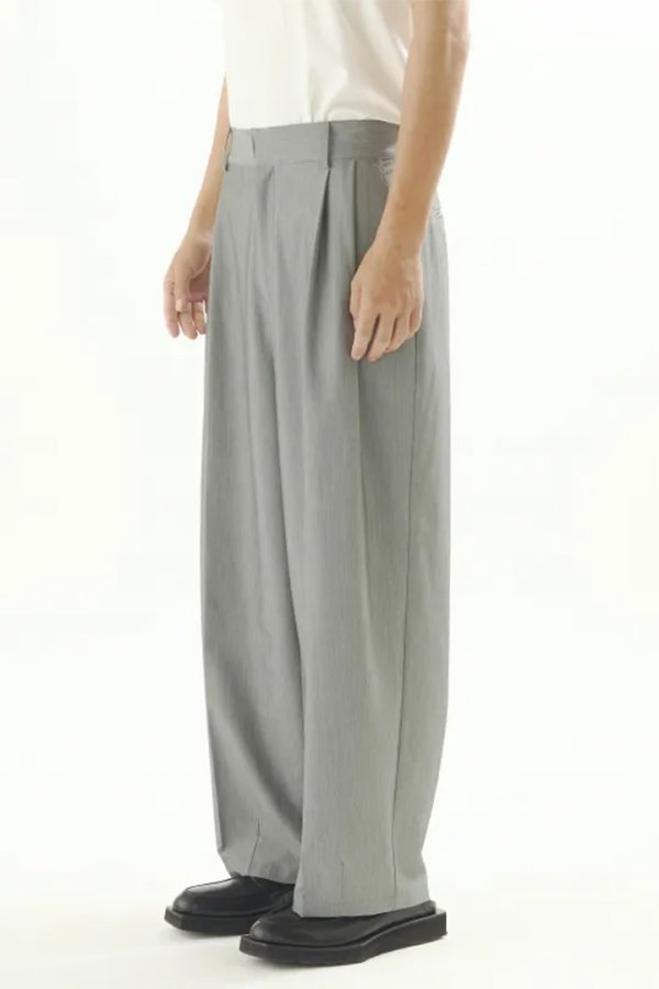 画像2: ekat エカット(UNISEX) COCCON TUCK TROUSERS{-BFS} (2)