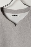 画像2: ekat エカット(UNISEX) V NECK DROST SWEAT{-BFS} (2)