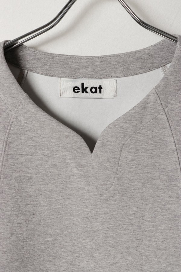 画像2: ekat エカット(UNISEX) V NECK DROST SWEAT{-BFS} (2)