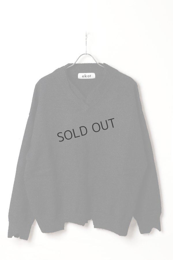 画像1: ekat エカット(UNISEX) DAMAGE V NECK KNIT{-BEA} (1)