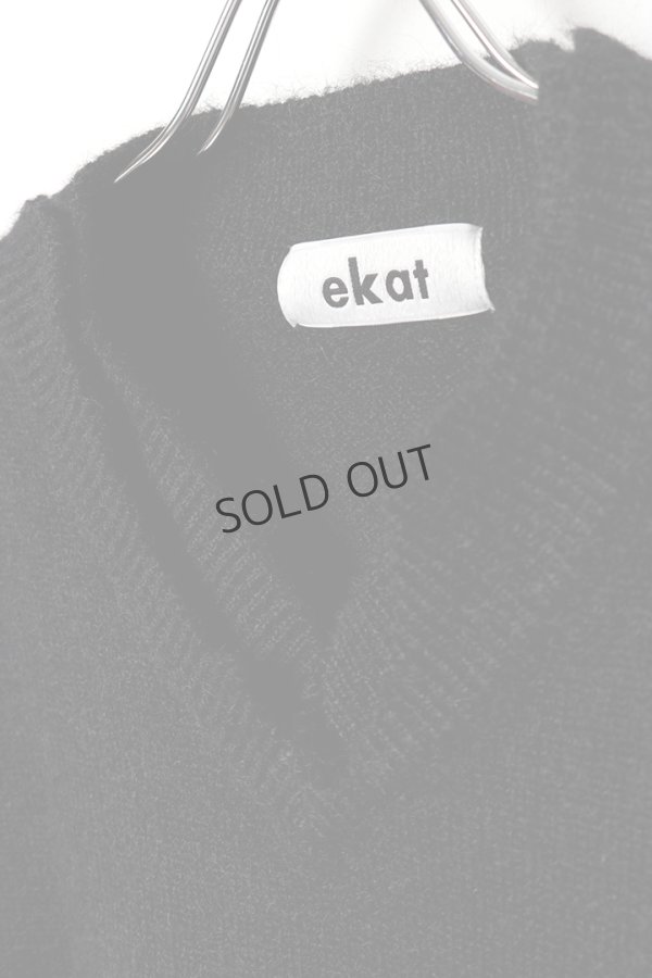 画像5: ekat エカット(UNISEX) DAMAGE V NECK KNIT{-BEA} (5)