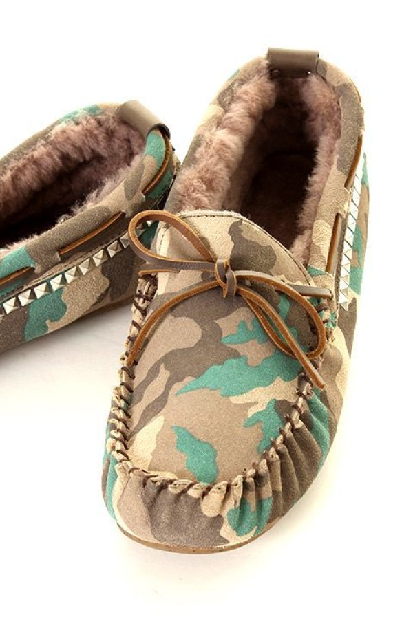 画像4: ▽ 40%OFF アウトレットセールセール46,200円→27,720円▽ AKM エイケイエム MOUTON/HANDWIRK STUDS EMU SLIP-ON{-AEA} (4)