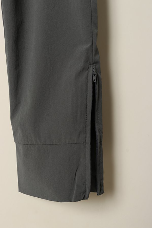 画像7: 【 30%OFF セール55,000円→38,500円】 1PIU1UGUALE3 GOLF ウノピゥウノウグァーレトレ ゴルフ ZIP PANTS{-BCS} (7)