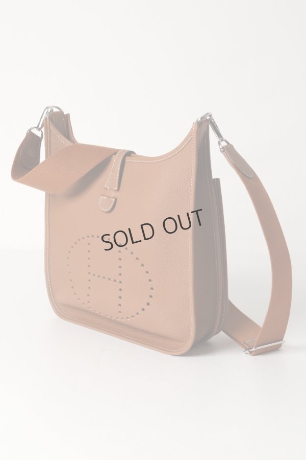 画像2: {SOLD}★海外買付 新品 インボイス付 HERMES エルメス EVELYNE POCHE 3 29｜エヴリン 3 PMサイズ{H056277CK37-BES} (2)