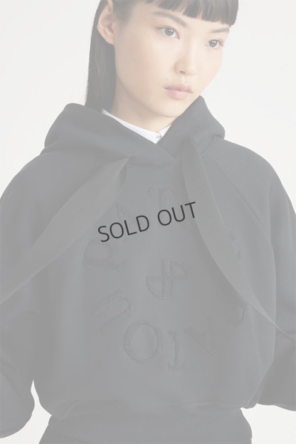 画像5: {SOLD}PATOU パトゥ オーガニックコットン製メダリオンフーディー{-BDA} (5)