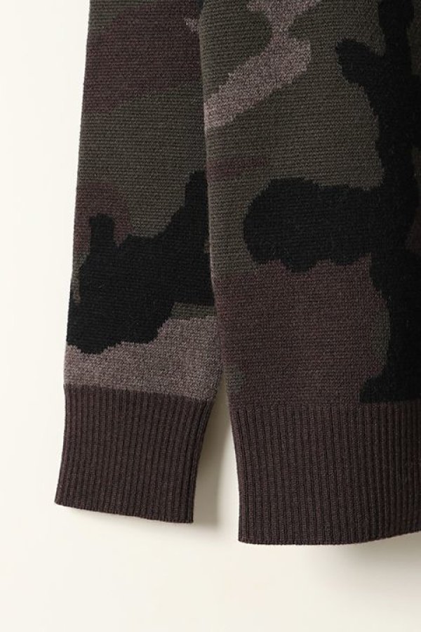 画像4: 【 30%OFF セール49,500円→34,650円】 AKM エイケイエム CASHWOOL CAMO TURTLE NECK{-AEA} (4)