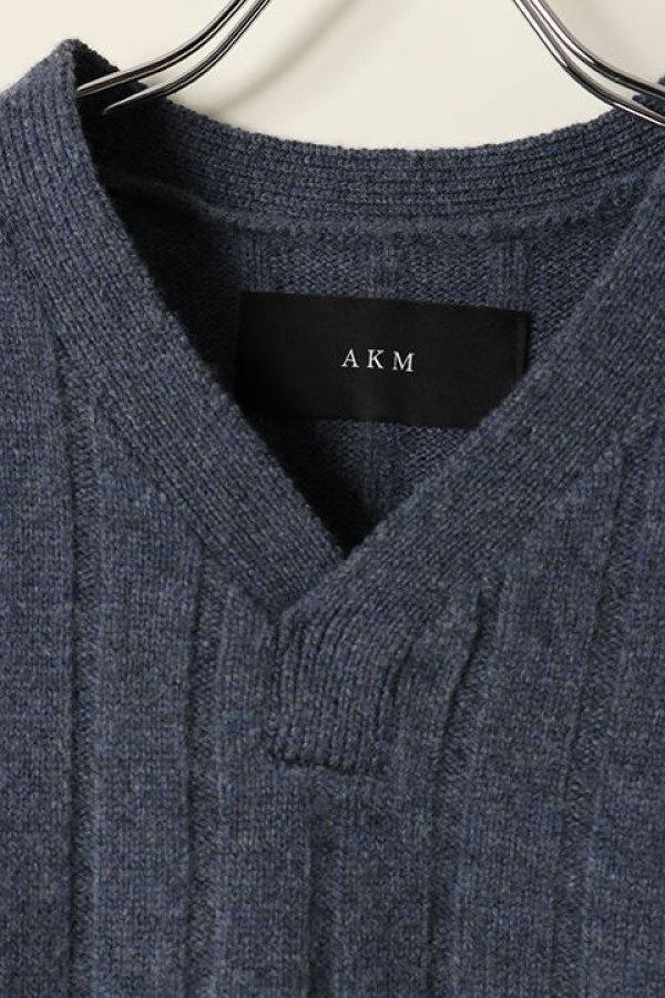 画像2: 【 30%OFF セール49,500円→34,650円】 AKM エイケイエム LAMBS WOOL GRADATION V-NECK{-AIA} (2)