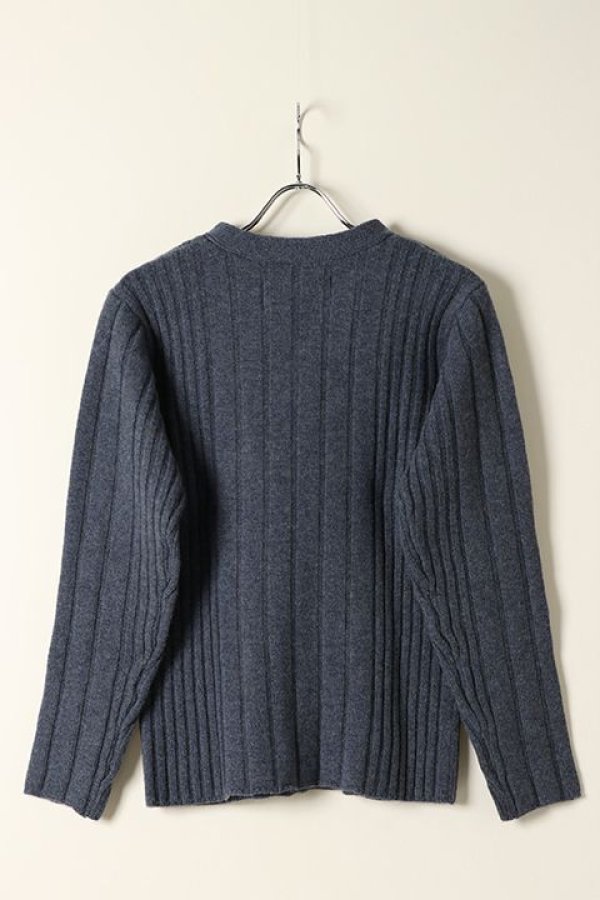 画像5: 【 30%OFF セール49,500円→34,650円】 AKM エイケイエム LAMBS WOOL GRADATION V-NECK{-AIA} (5)