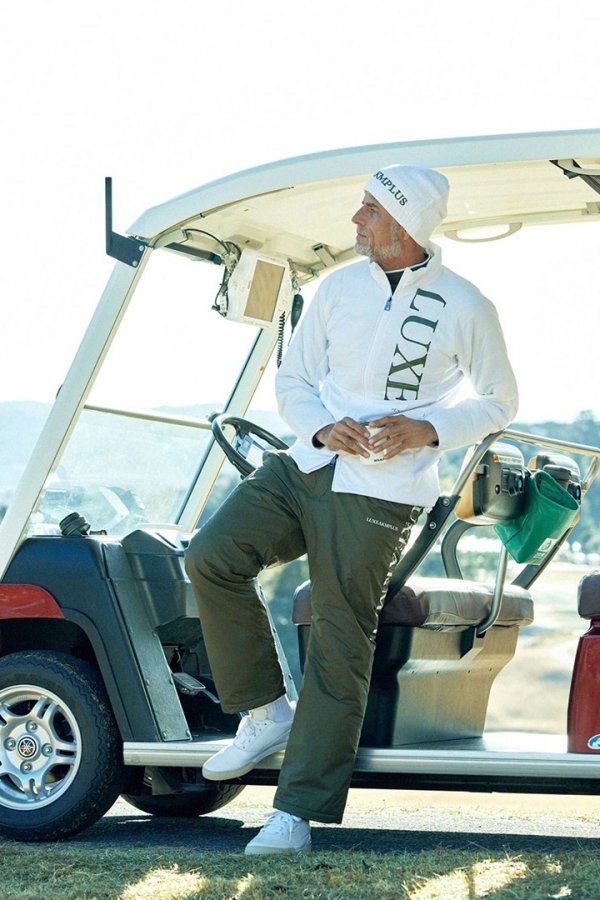 画像4: LUXEAKMPLUS リュクスエイケイエムプラス ゴルフ フロントロゴ軽量ナイロンジャケット{-BDA} (4)