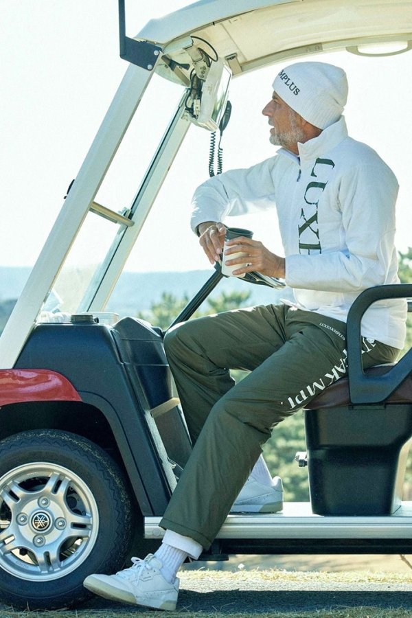 画像5: LUXEAKMPLUS リュクスエイケイエムプラス ゴルフ フロントロゴ軽量ナイロンジャケット{-BDA} (5)