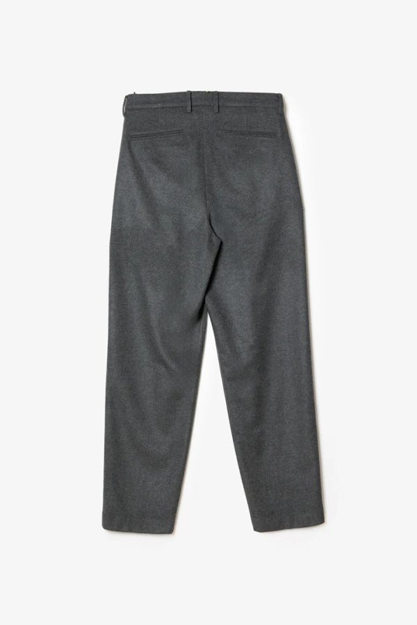 画像2: STILL ATTACHMENT スティル アタッチメント SP160 WO SHORT BEAVER CROSS TUCK WIDE TROUSERS{AP62-002-BFA} (2)