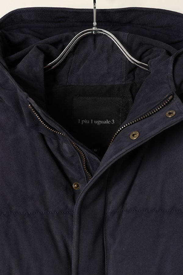 画像2: 【 30%OFF セール308,000円→215,600円】 1piu1uguale3 ウノピゥウノウグァーレトレ GOAT SUEDE HOODED DOWN{MRB253-GOT001-57-AGA} (2)