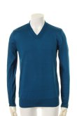 画像1: 【 40%OFF セール44,000円→26,400円】 1piu1uguale3 ウノピゥウノウグァーレトレ KOHARU(SILK) L/S V-NECK{MRK104-SLK005-53-AGS} (1)