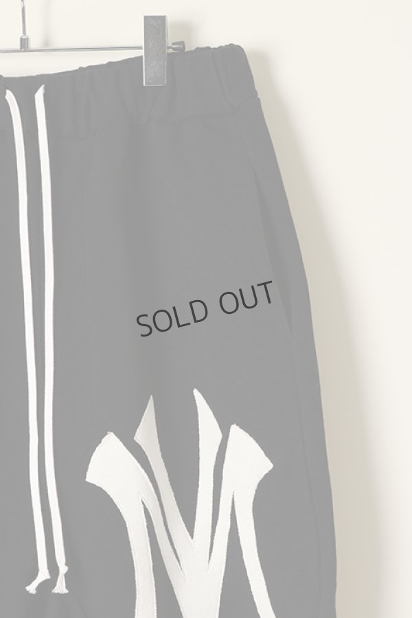 画像2: {SOLD}SLAVE OF MAYO スレイブオブメイヨー emblem patchwork sarouel sweat pants{-BBA}(sof) (2)