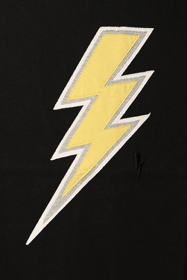画像3: 【 30%OFF セール57,100円→39,971円】 Neil Barrett ニールバレット SLIM DROP SHOULDER MULTILAYER RAIN BOLT PATCH T-SHIRT{NBV7JT215AV518C-008/PBJT215V518C-008-BCA} (3)