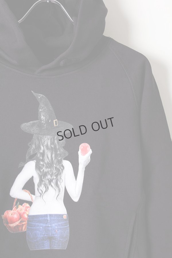 画像3: {SOLD}NO COMMENT PARIS ノーコメントパリ 【Japan Limited】 HOOD witch apple{NC-HDL.LTN147-BLK-AIS} (3)