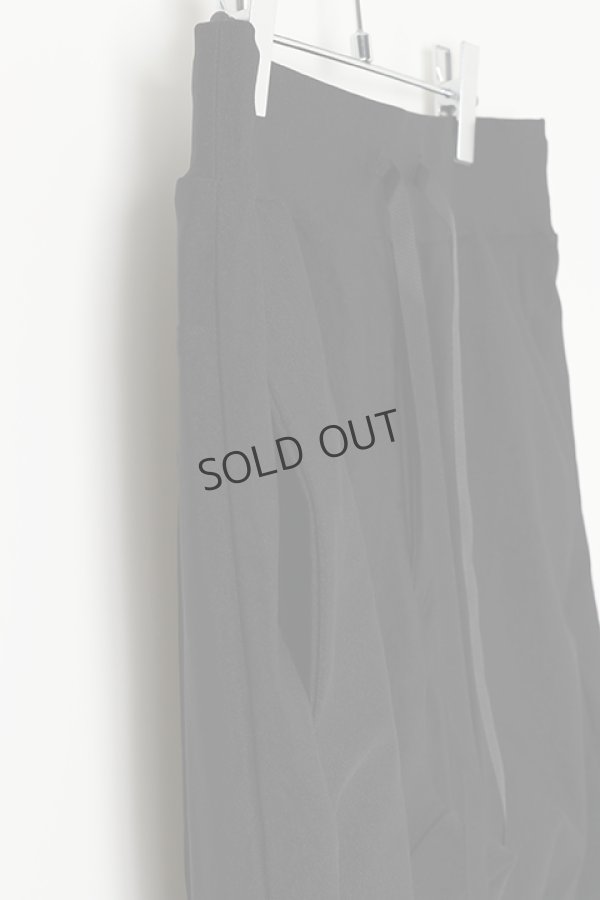 画像2: {SOLD}OURET オーレット 強撚ナイロンニットフロントギャザーサルエルパンツ{-BJA} (2)