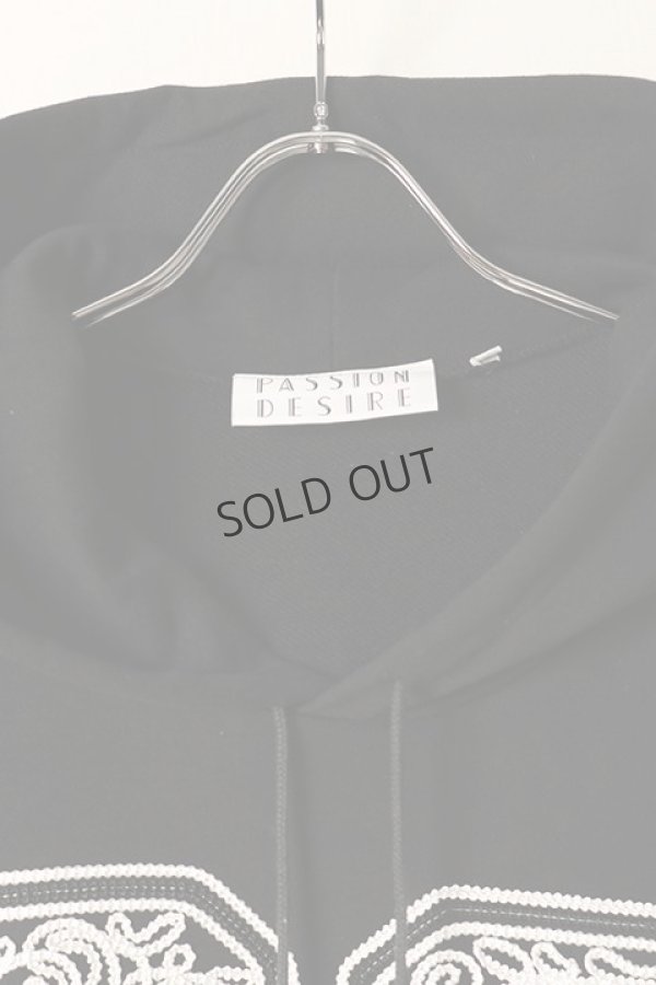 画像2: {SOLD}el conductorH コンダクター CORD EMBROIDERED COTTON HOODED SWEATER TEAM{-BDS} (2)