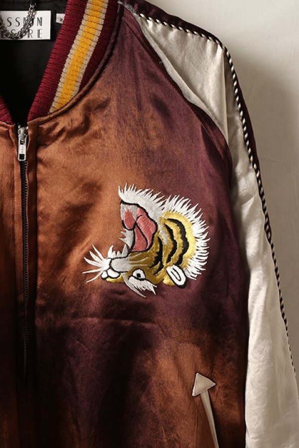 画像3: 【 30%OFF セール116,600円→81,620円】 el conductorH コンダクター UPSIDE DOWN TIGER EMBROIDERED AGED SOURVENIR JKT{-BDS} (3)